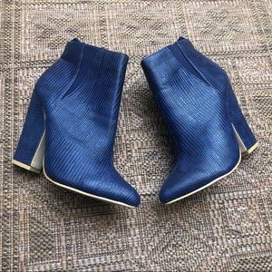 Machi Pointed Toe Chunky Heel Booties